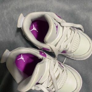 Jordan Kids Sneakers in White and Purple
